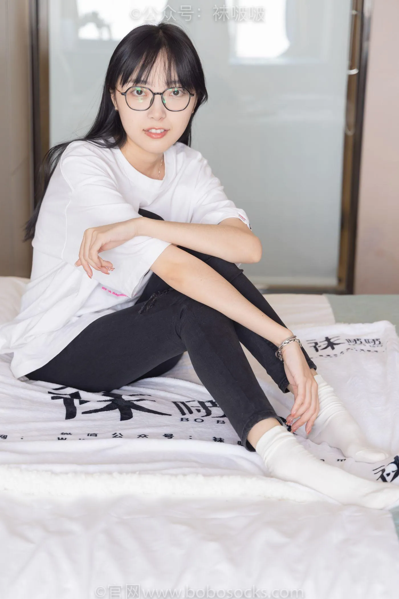 [BoBoSocks袜啵啵]NO.055 稚予-斯凯奇运动鞋、白棉袜、黑棉袜 [139P]插图7